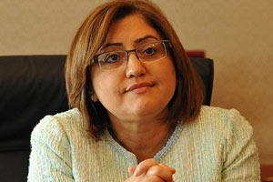 Şahin'den Başörtüsüne Destek