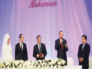 Gül ve Erdoğan nikah şahidi oldu!
