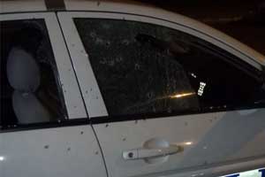 Polis aracına pompalı tüfekle saldırı