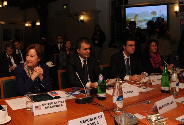 Kaşeyle vize kaldırılacak!