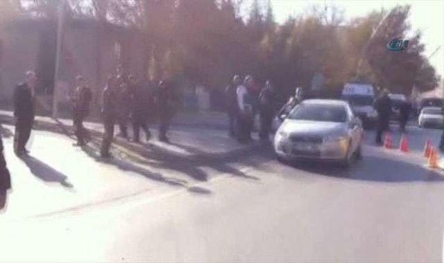 TBMM KAPISINDA İNTİHAR GİRİŞİMİ