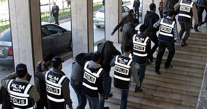 3 şehirde tefecilik operasyonu