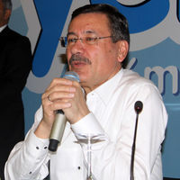 Twitter'daki takipçileriyle buluştu