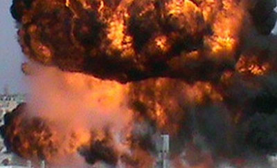 Lübnan'da İran Büyükelçiliği önünde patlama!