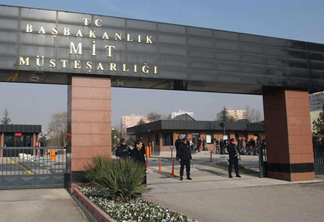 İstihbaratın başına FBI mezunu