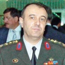 Albay'ı 6 İstihbaratçı Yaktı!