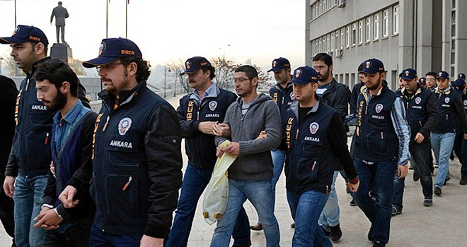 Bilgisayar korsanları adliyede..