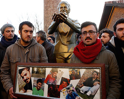 Ali İsmail Kormaz'ın heykeli dikildi