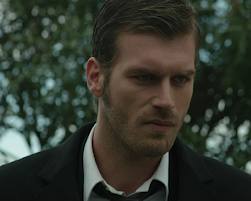 Ünlü oyuncu ölümden döndü!