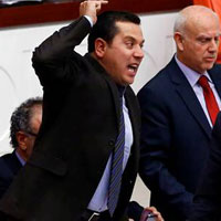 Meclis bir anda karıştı!..