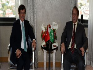 Davutoğlu Pakistan Başbakanı ile görüştü