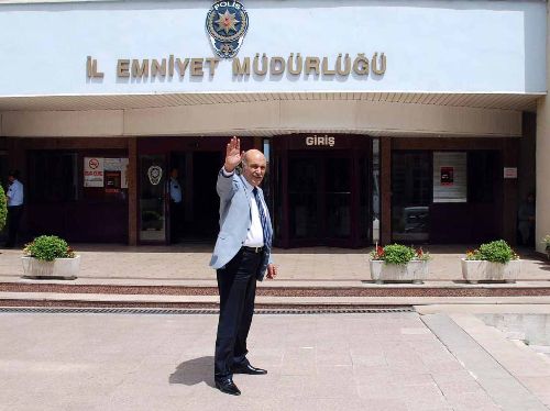 İstanbul Emniyet Müdürü olan Çapkın veda turlarına başladı