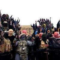 El-Kaide milisleri Felluce'yi kuşattı!