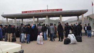 CİLVEGÖZÜ'NDE TIR KUYRUĞU