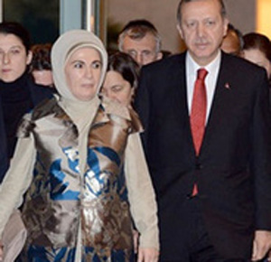 Emine Erdoğan'a Singapur'da büyük jest