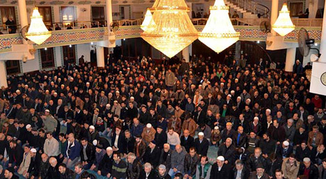 CAMİLER DOLDU TAŞTI!..
