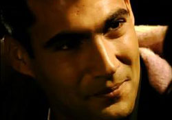 "EZEL" DİZİSİNİN ÖMER'İ İSTANBUL GECELERİNDE