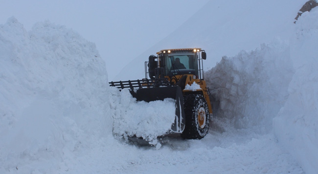 Kapanan köy yolları ulaşıma açılıyor