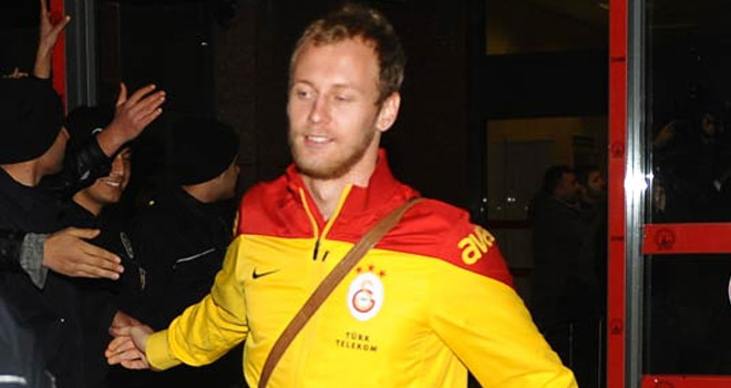 Devler Semih'in peşinde!