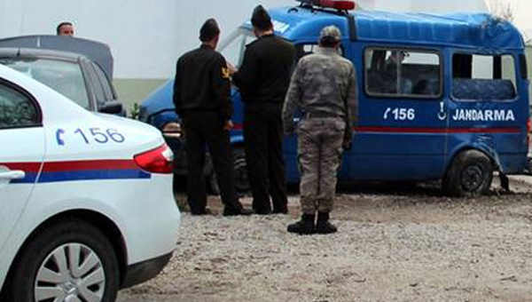 Jandarma aracı kaza yaptı: 2'si asker 3 yaralı