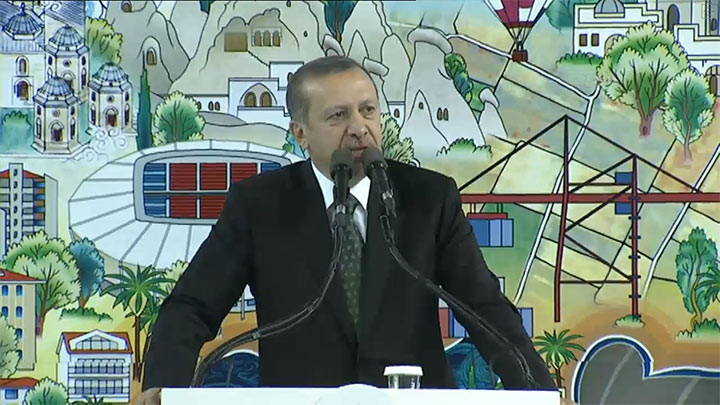 Seçim Beyannamesini Açıkladı!