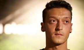 Arsene Wenger'dan Mesut Özil'e Destek