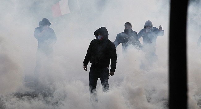 Fransa'da ortalık karıştı!