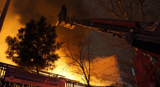 Türk Ocağı Merkezi'nde yangın