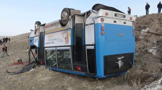 Minibüs uçuruma uçtu!