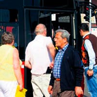 Yaşlılara şehirlerarası yolculukta % 50 indirim