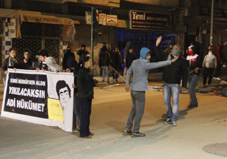 Hatay ve İzmir'de gösterilere müdahale