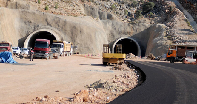 Boğsak Tüneli ulaşıma açıldı!