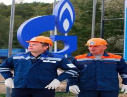 Foto Gazprom'un Karı Üçte Bir Düştü!