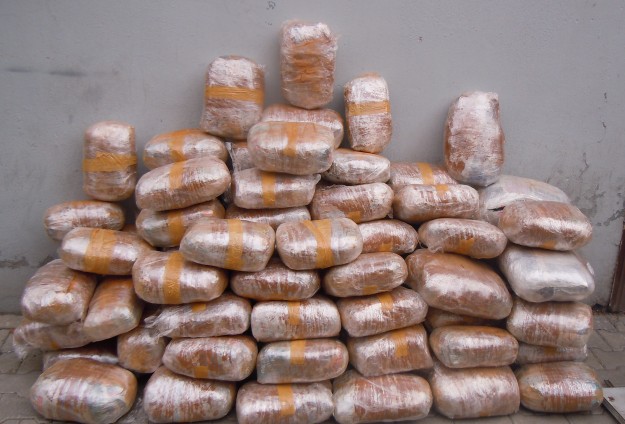 Bursa'da 1 ton esrar ele geçirildi!