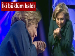 Clinton'a ayakkabı fırlatıldı