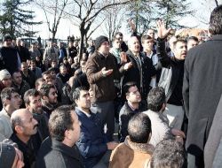 Bursa'da Minibüsçülerin Eylemi Sürüyor