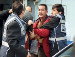 Hırsızlıktan Yakalanan Gencin Anne-babası Da Teşvikten Gözaltına Alındı