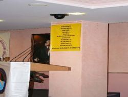 Hukukçular: "Dernek ve Oda Toplantıları Siyasetten Uzak Olmalı!"