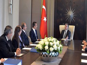 Köşk'e "Adalete Fener Yak" çıkarması