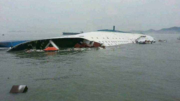 Feribot dehşeti: 12 ölü