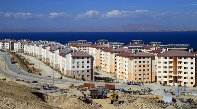 2011 depreminin ardından Van