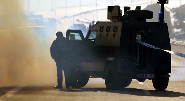 Şırnak ve Siirt'te olaylı gece