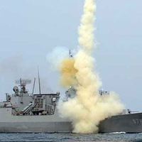 İki ülkenin gemileri karşılıklı ateş açtı