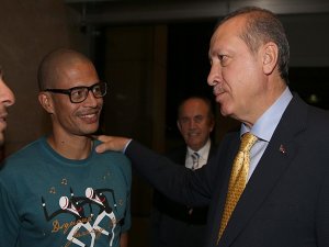 Erdoğan'ı Alex karşıladı!