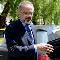 Sırrı Sakık mazbatasını aldı!