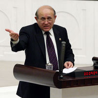 Kuzu: 'Ekmeleddin beyi yolda görse tanımaz'