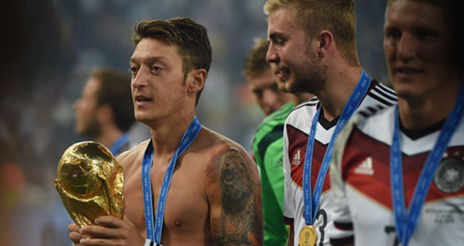 Mesut Özil'den Gazze'ye büyük yardım