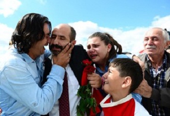 Serbest kalan 46 Türk Ankara'ya geldi