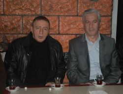 Mustafa Topaloğlu, Memleketi Karasu'da Dostlarıyla Hasret Giderdi