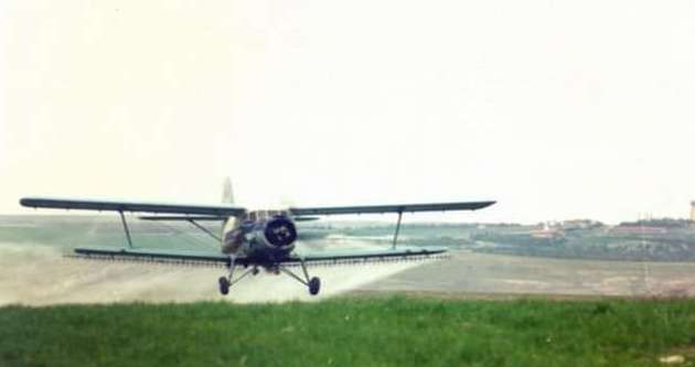 Balıkesir'de ilaçlama uçağı düştü!